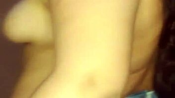 gostosa dançando até ficar nua e gozar! parte 2