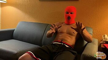 amateur couch casting with peach queenz