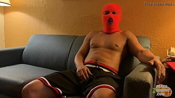 amateur couch casting with peach queenz