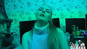 A Scandinavian man enjoys a banana and gives a blowjob in the dark