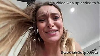 Big boobs homemade video with a European beauty getting banged by her photographer