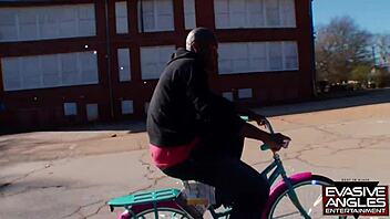 Brunette catches tattooed thug's eye, sucks his cock, gets fucked hard, and takes cum on chest 😏