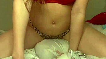 Sexy Asian Laci Aioki Orgasms Humping Pillow