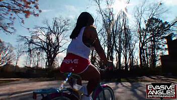 Brunette catches tattooed thug's eye, sucks his cock, gets fucked hard, and takes cum on chest 😏