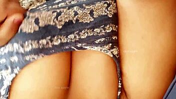 indian college teacher flaunts big tits 😍