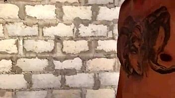 Tipper Encantado Con Mi Mujer Me Complace Sin Saber