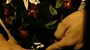 bruna's legs in spandex mark the outline of her calcinha 😍