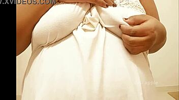 Madhypradesh Girl Showing Her Boobs In A Provocative Way