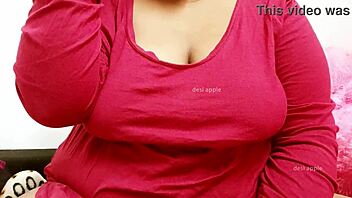 My sexy girlfriend shows her tits and boobs 😍