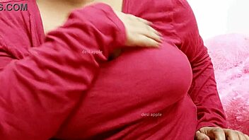 My sexy girlfriend shows her tits and boobs 😍