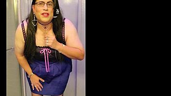 Black Transsexual Brunette Mature Shemale In Crossdressing Action