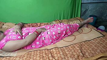 Indian Wife's Pussy Itches For Hardcore Fucking And Cumshot