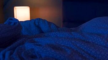 वह अपनी वाइफ के साथ बस्टी मिस्ट्रेस नेक्स्ट डोर से चीट करता है