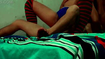 Я грязная падчерица, трахаюсь медленно с сотрудником