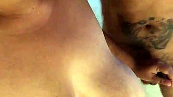 Tipper Encantado Con Mi Mujer Me Complace Sin Saber