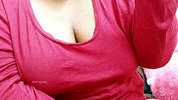 My sexy girlfriend shows her tits and boobs 😍