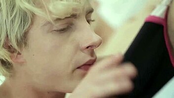 uh, cute twinks banging on bed, ya know!