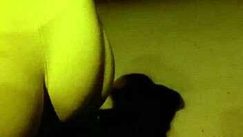 bruna's legs in spandex mark the outline of her calcinha 😍