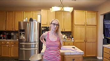 quarantined with my sexy stepmom crystal clark 😏