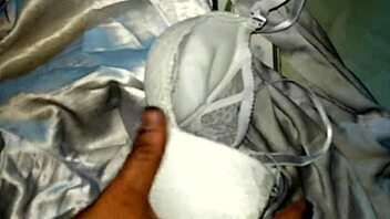 Ao Dai Girl Gets Anal Assfucking!