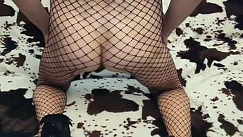 Milf wife in fishnet body gets anal stretched