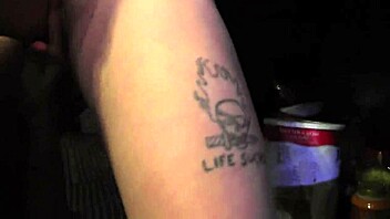 Wow, messy kitchen lesbians dive into wet pussy licking action!