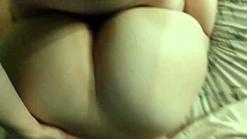 A Tinder date with a big dick and how he removes the condom and ejaculates inside the woman’s vagina