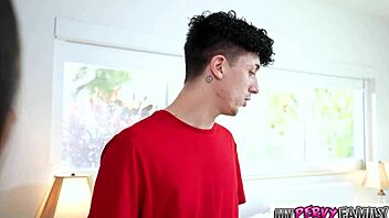 Stepaunt Chloe Amour has some fun with stepnephew’s cock