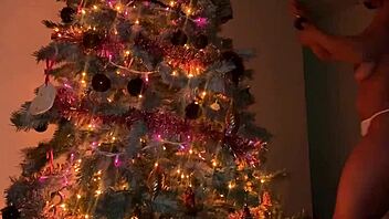 miss santa clause gets christmas cock 🎅