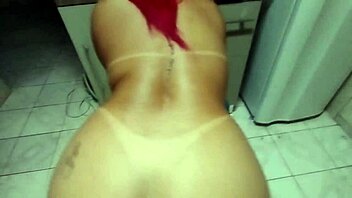 A puta gives sloppy blowjob and screws like a wild slut