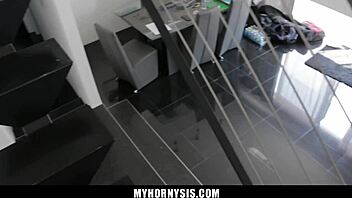 I let my stepsister feal me inside her, it was so horny and taboo 😍