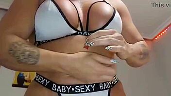 Giantess Shows Giant Clit and Ass in Wild Squirting Scene