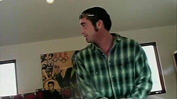 Blonde chantez seduces with hot tongue fucking