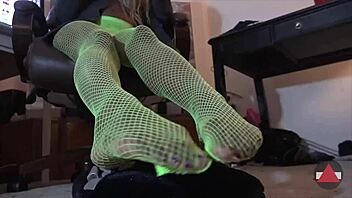 Amateur fetish video with ebony female and maledom theme