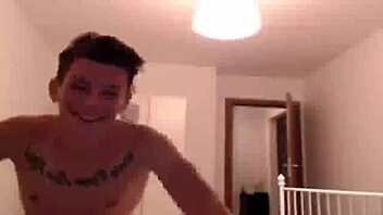 Couple cums twice on cam with milf and young pussy 😍