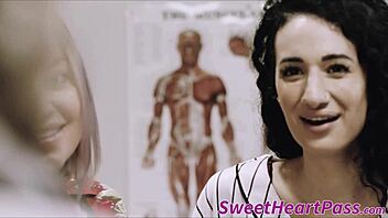 damn, arabelle raphael licked before intense fingering action!