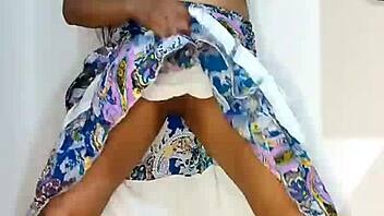 bluee, wanna squirt on skirt and piss for me?