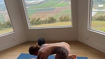 felicity feline naked morning yoga stretches