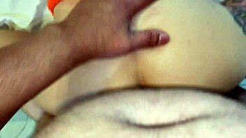 modelo magrinha resolveu esperimentar a pica do brazuca então venha novinha