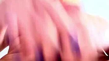 mature lady, tell me about your naughty break at work