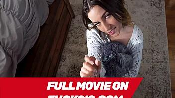 Chanel Camryn Elias blowjob for cash in shared accommodation.