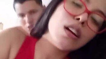 По дяволите! Чукам си бавачката на живо излъчване!