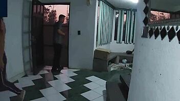 Hittade min granne på gatan och tog hem henne för heta bilder