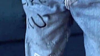 Watch Candie Cross on her knees for a facial blowjob?