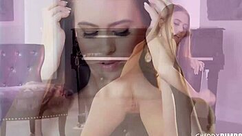 i can't stop watching jill kassidy tease before solo play