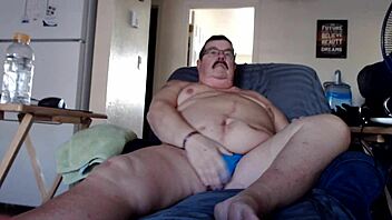 Happy dyer stars in a homemade video wearing new running shorts.