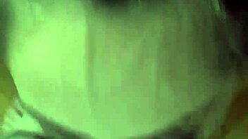 Watch Candie Cross on her knees for a facial blowjob?