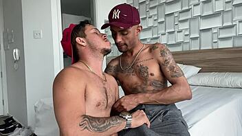 i saw the TATTOOED guy on the BUS with a HUGE 24CM COCK, got close, he got HARD, winked and called him to my APARTMENT!