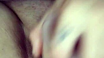 Blanquita, watch how you squirt with that dildo! It's amazing!