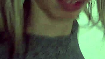 Watch Candie Cross on her knees for a facial blowjob?